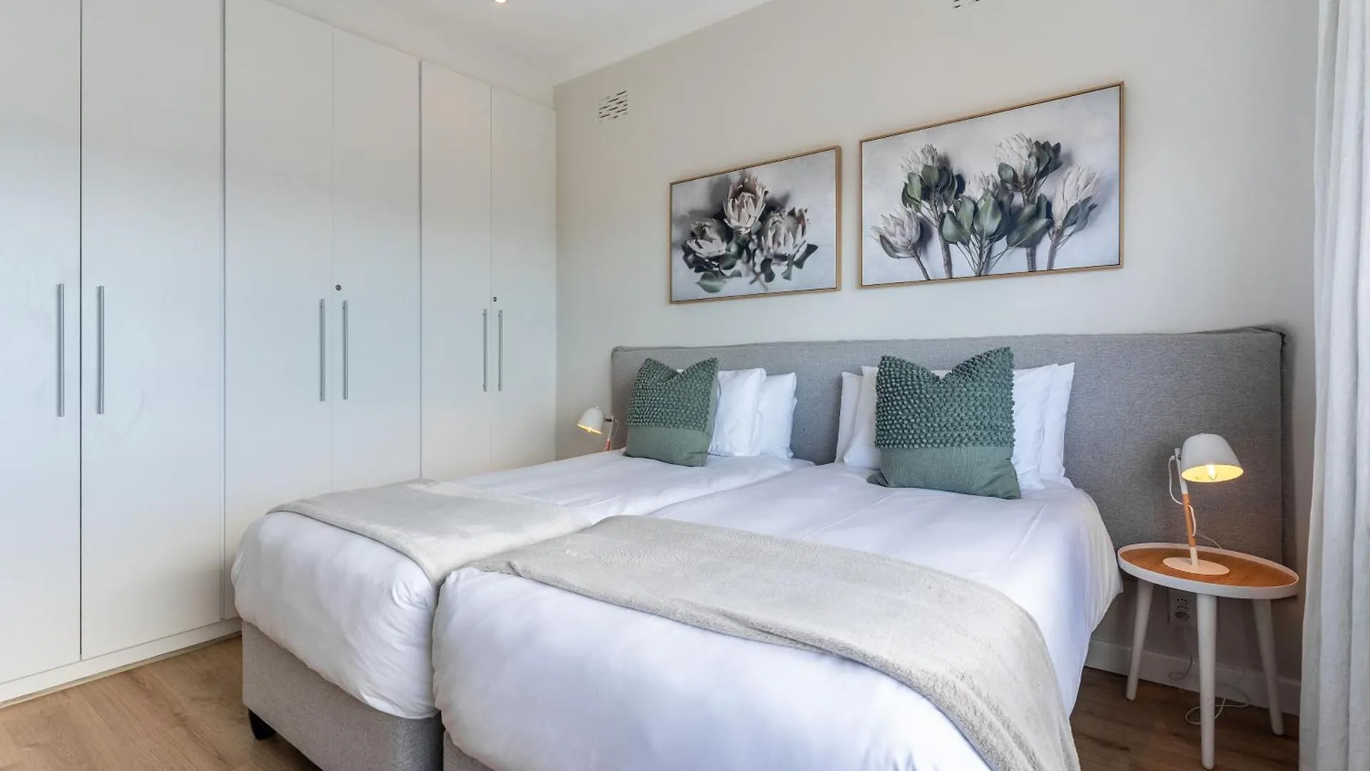 Villa Camps Bay Deluxe - Luxury Home With Pool, Ocean & Mountain Views Kapstadt