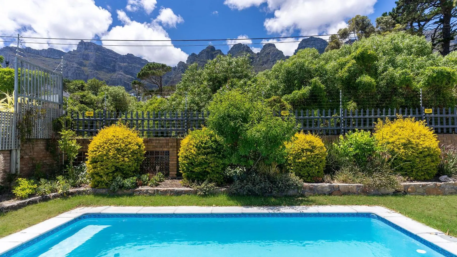 Camps Bay Deluxe - Luxury Home With Pool, Ocean & Mountain Views Città del Capo 0*,